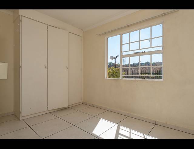 2 BEDROOM SIMPLEX FOR SALE IN LINMEYER